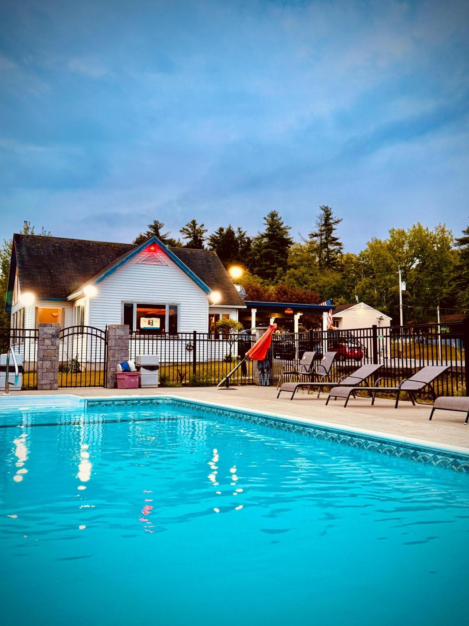 Travelodge By Wyndham Lake George Ny Dış mekan fotoğraf